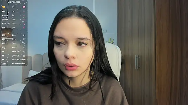 Bella-hadiid online show from 12.10.24