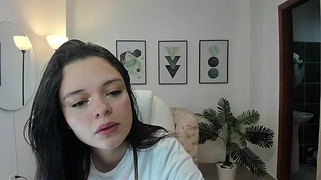 Bella-hadiid online show from 12.17.24
