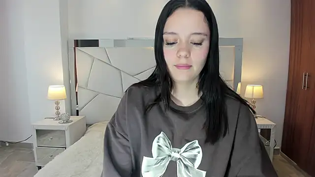 Bella-hadiid online show from 12.22.24