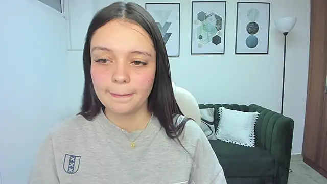 Bella-hadiid online show from 02.13.25