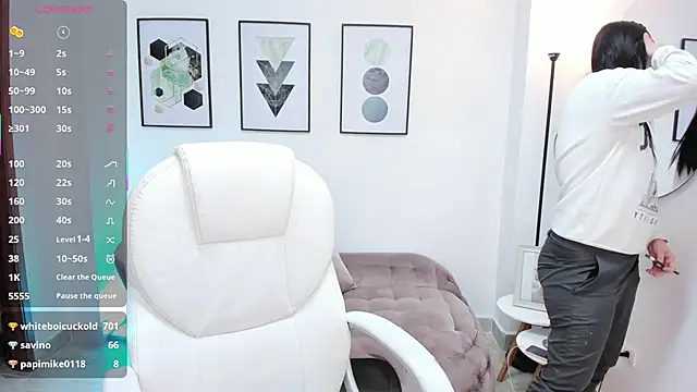Bella-hadiid online show from 09.12.25