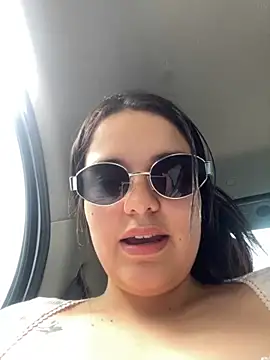 Bella-hadiid online show from 09.16.25