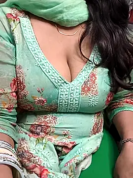 Anamika Kapoor online show from 09.29.25