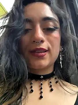 Lila Desiree online show from 12.09.24