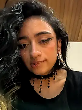 Lila Desiree online show from 12.18.24