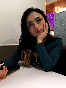 Lila Desiree online show from 12.29.24