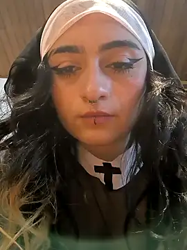 Lila Desiree online show from 01.04.25