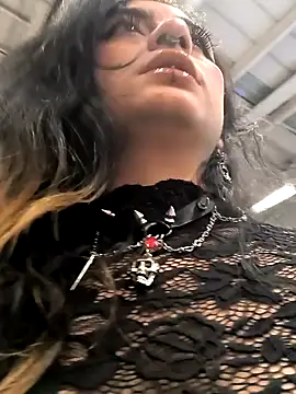 Lila Desiree online show from 01.07.25