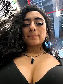 Lila Desiree online show from 10.18.25