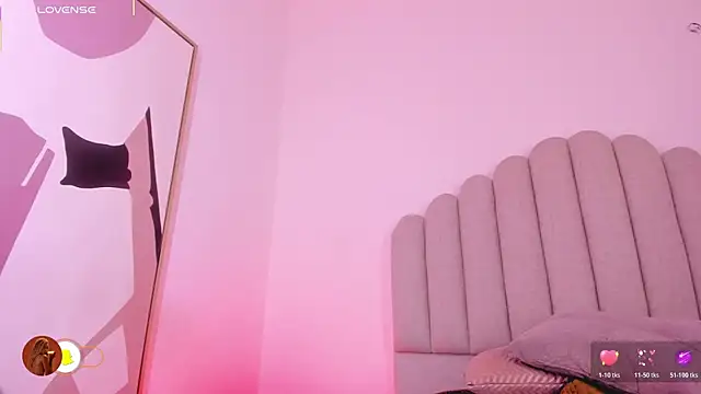 Nikki Angel  online show from 02.22.26