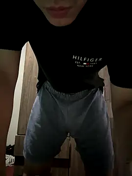 Snapshot of Erick-90 chatting on 10.23.25 Erick-90 online show from 10.23.25