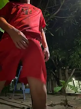 Snapshot of Erick-90 chatting on 10.29.25 Erick-90 online show from 10.29.25