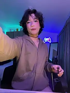 Snapshot of sue___0 chatting on 02.19.25 sue 0 online show from 02.19.25