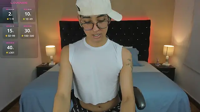 Dark hairy  online show from 01.04.25