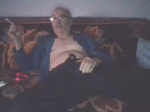 Snapshot of loverboyxxx69 chatting on 01.21.25 loverboyxxx69 online show from 01.21.25