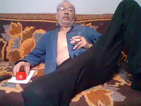 Snapshot of loverboyxxx69 chatting on 02.17.25 loverboyxxx69 online show from 02.17.25