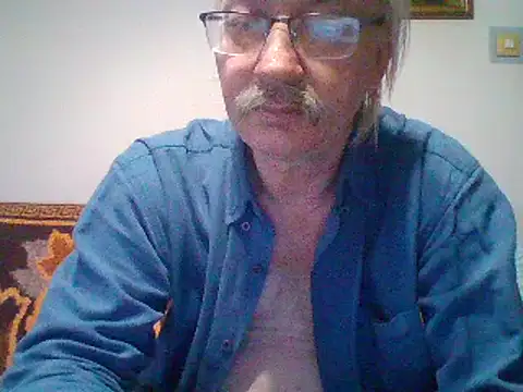 Snapshot of loverboyxxx69 chatting on 02.17.25 loverboyxxx69 online show from 02.17.25