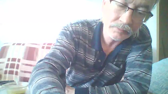 Snapshot of loverboyxxx69 chatting on 03.12.25 loverboyxxx69 online show from 03.12.25