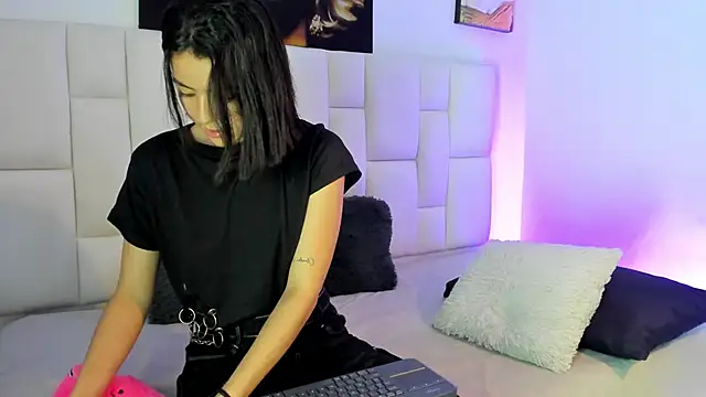 Antonella Fontanna online show from 02.23.25