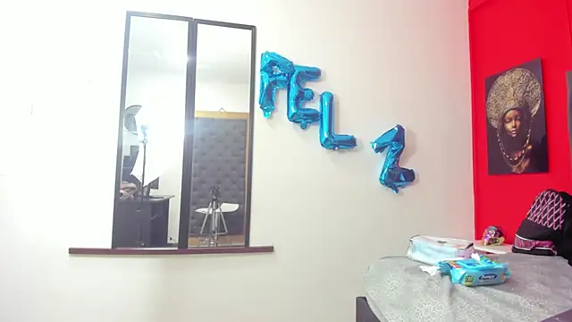YayaHilton online show from 01.03.25