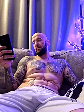 Beardedtattood online show from 01.01.25