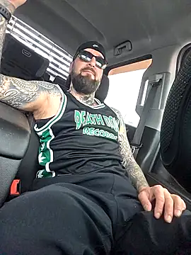 Beardedtattood online show from 11.12.25