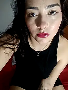Snapshot of SophieWinslow chatting on 03.12.25 SophieWinslow online show from 03.12.25