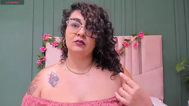 Reginavegaa online show from 01.28.25