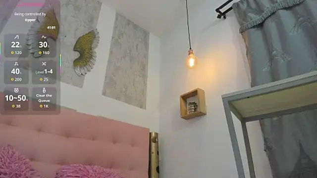 Snapshot of zhamira_21 chatting on 09.28.25 zhamira 21 online show from 09.28.25