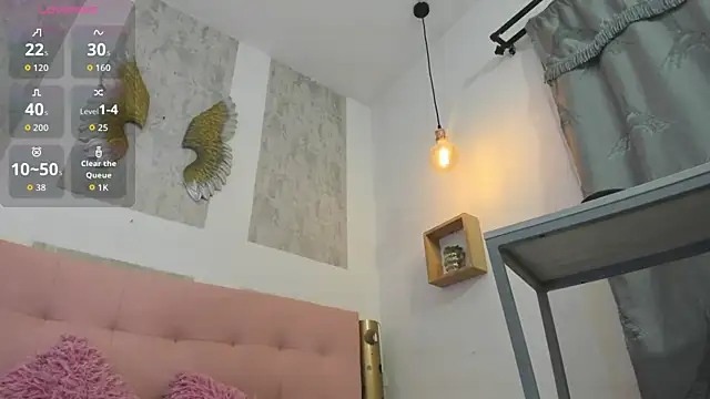 Snapshot of zhamira_21 chatting on 10.08.25 zhamira 21 online show from 10.08.25