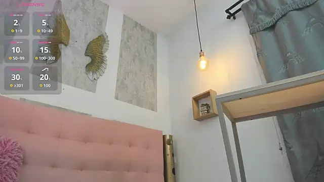 Snapshot of zhamira_21 chatting on 10.10.25 zhamira 21 online show from 10.10.25