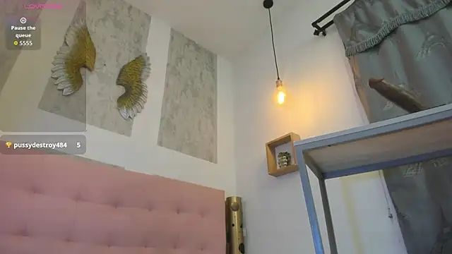 Snapshot of zhamira_21 chatting on 10.11.25 zhamira 21 online show from 10.11.25