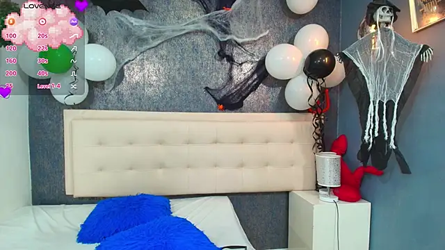 Snapshot of zhamira_21 chatting on 10.29.25 zhamira 21 online show from 10.29.25