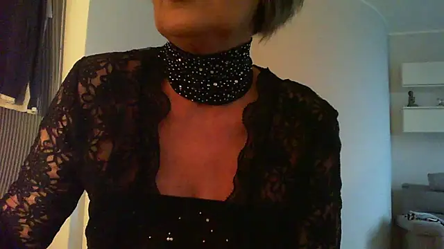 Snapshot of __Angel78__ chatting on 10.30.25 Angel78 online show from 10.30.25