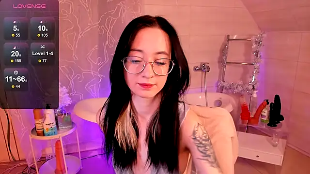 Dark Lola  online show from 12.17.24
