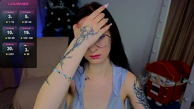 Dark Lola  online show from 12.22.24