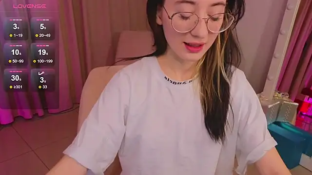Dark Lola  online show from 12.29.24
