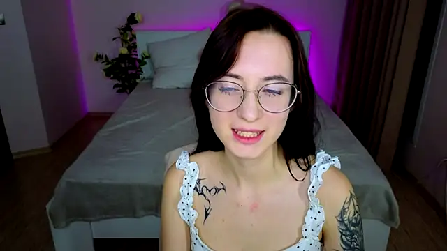 Dark Lola  online show from 01.17.25