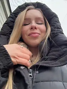 mur girl online show from 11.26.25