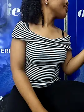 Snapshot of SEXIEST-BADDIE chatting on 01.11.25 SEXIEST-BADDIE online show from 01.11.25