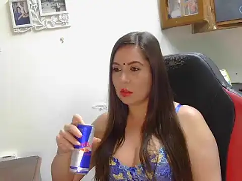 Snapshot of Kiara_zoya chatting on 02.01.25 Kiara zoya online show from 02.01.25