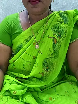 Snapshot of MaaliiiPonuTamil chatting on 06.11.26 MaaliiiPonuTamil online show from 06.11.26