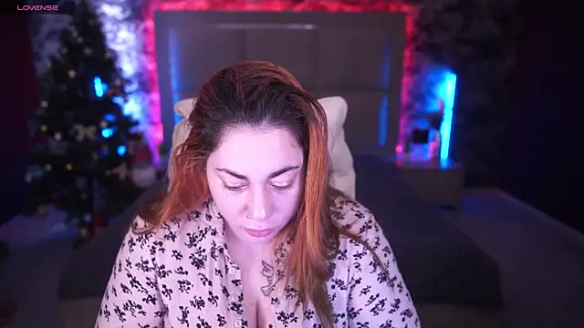 Snapshot of Kittywakee chatting on 01.05.25 Kittywakee online show from 01.05.25