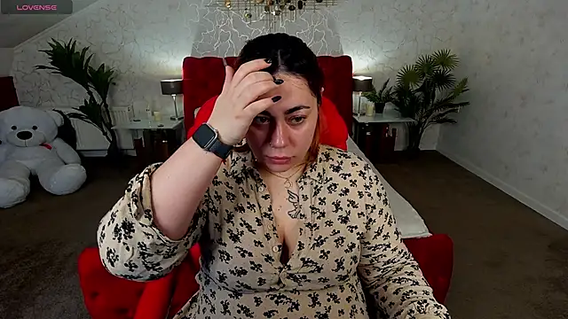 Snapshot of Kittywakee chatting on 02.05.25 Kittywakee online show from 02.05.25