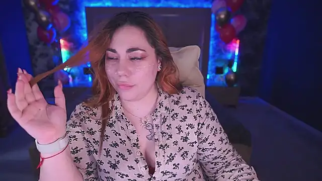 Snapshot of Kittywakee chatting on 02.14.25 Kittywakee online show from 02.14.25