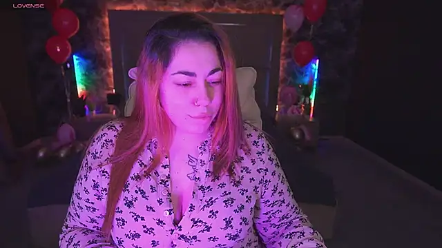 Snapshot of Kittywakee chatting on 02.15.25 Kittywakee online show from 02.15.25