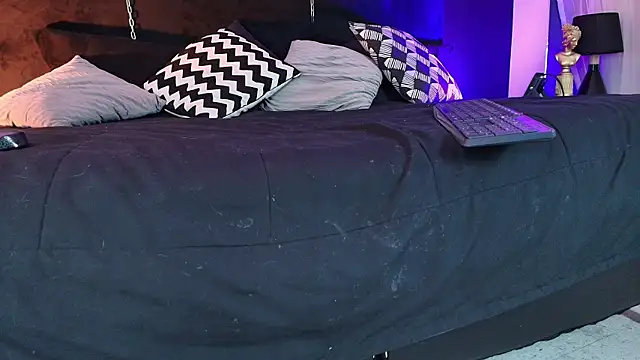 Aylen darkmoor online show from 10.18.25