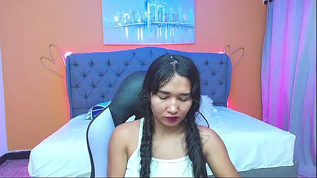 Snapshot of aliceroma chatting on 02.05.25 aliceroma online show from 02.05.25