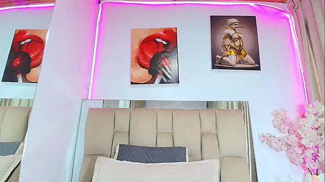 Naia x online show from 04.17.26