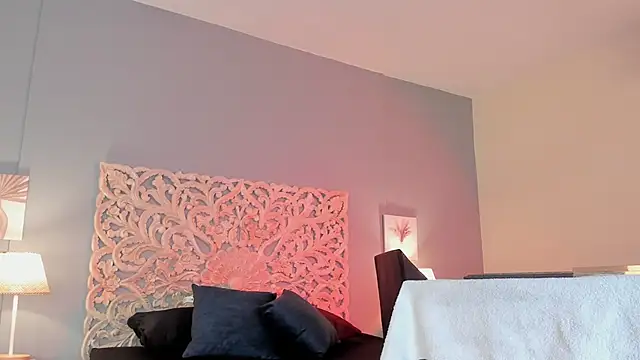 lupeebony online show from 10.05.25